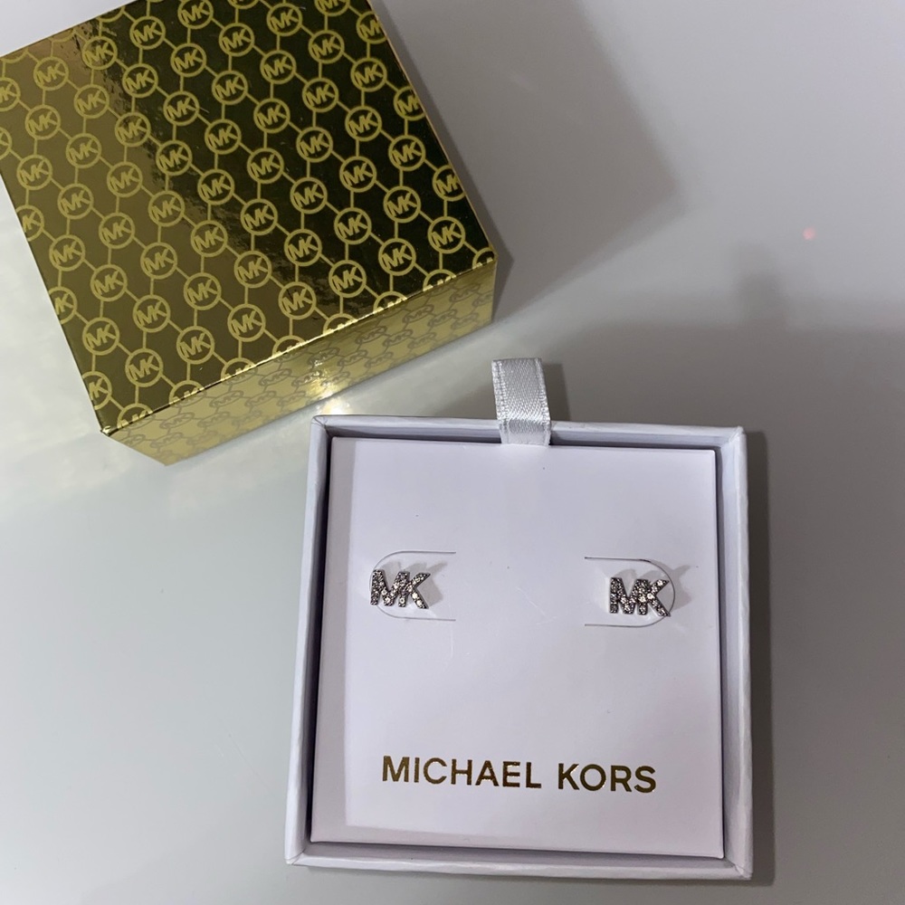 SOLD✨ Micheal Kors earrings
